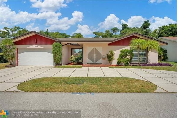 5205 Bayberry Ln, Tamarac, FL 33319