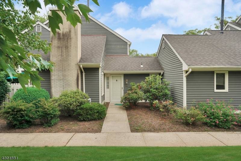 99 VILLAGE DR, Bernards Twp., NJ 07920