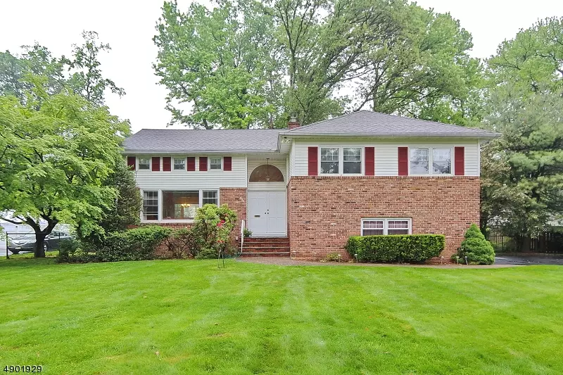 334 OLD GROVE RD, Mountainside Boro, NJ 07092
