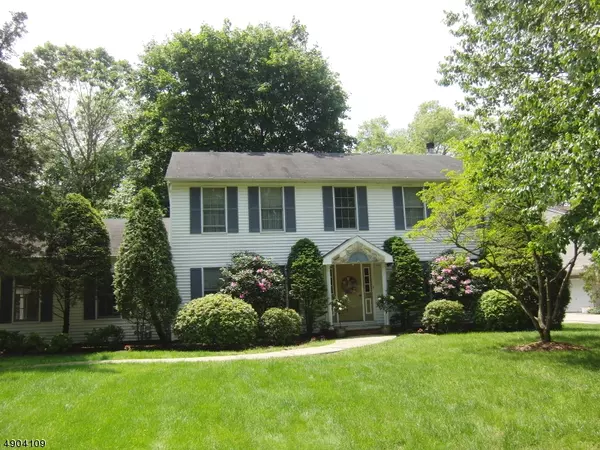 27 BUTTERNUT CT, Oakland Boro, NJ 07436