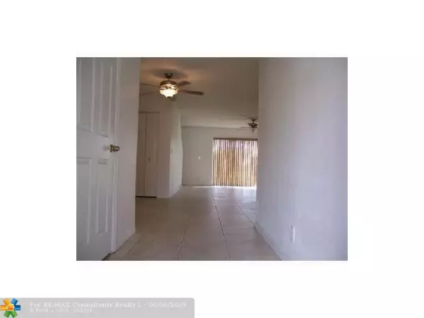 Tamarac, FL 33321,8528 W Southgate Shores Cir  #8528