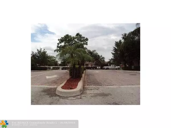 Tamarac, FL 33321,8528 W Southgate Shores Cir  #8528