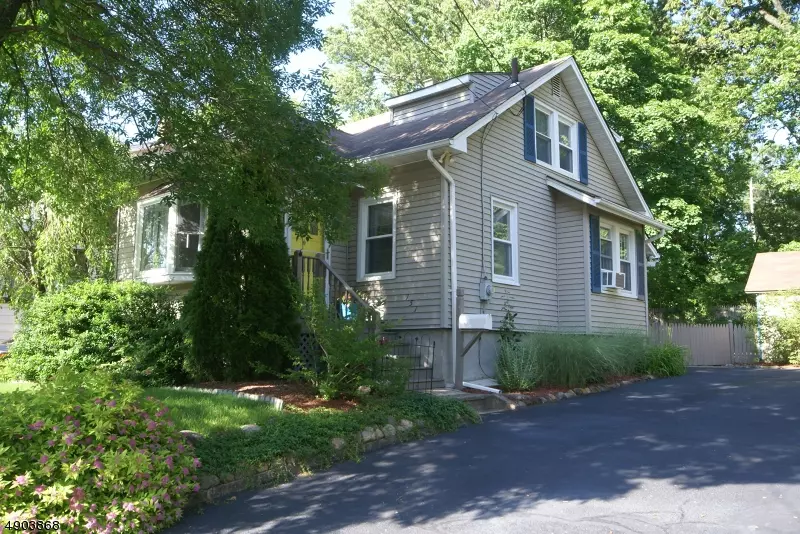 151 9TH AVE, Hawthorne Boro, NJ 07506