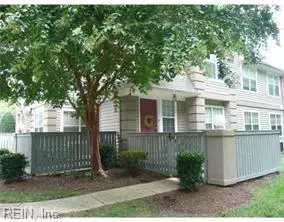 322 Gainsborough SQ, Chesapeake, VA 23320