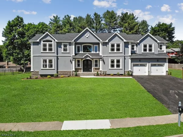 42 SARATOGA DR, Oakland Boro, NJ 07436