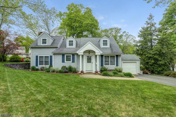 45 ELMWOOD DR, Livingston Twp., NJ 07039