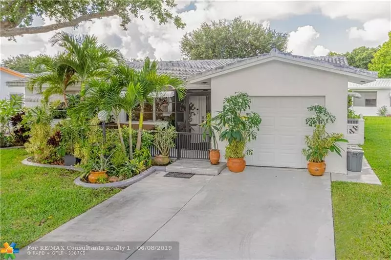 8840 NW 15th St, Plantation, FL 33322