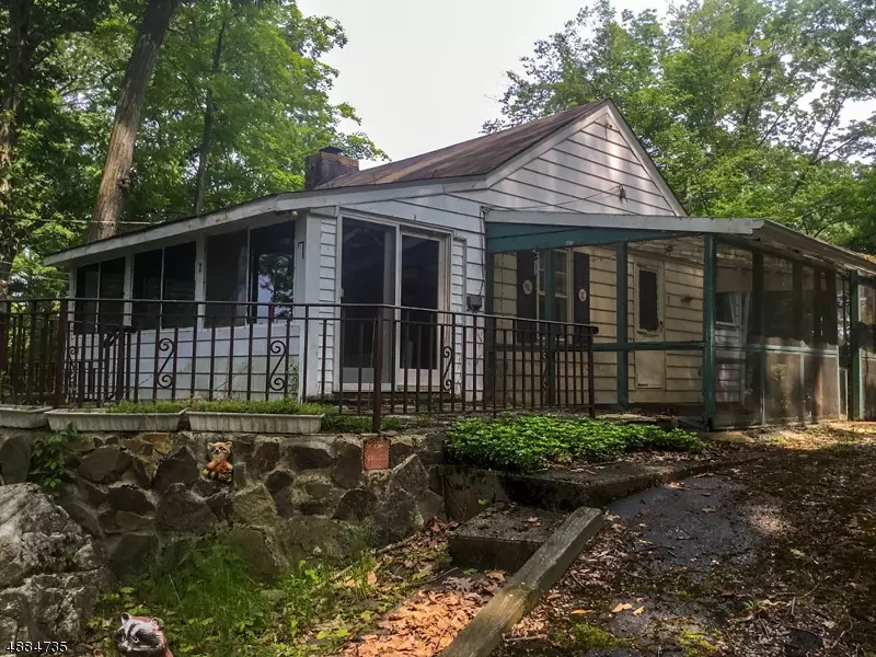 7 Raccoon Island Rd, Jefferson Twp., NJ 07849