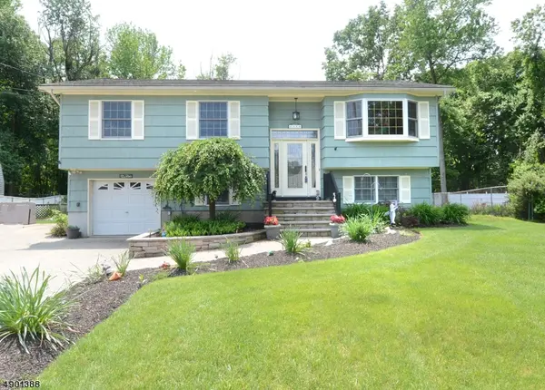 11 ROLAND RD, Pequannock Twp., NJ 07440