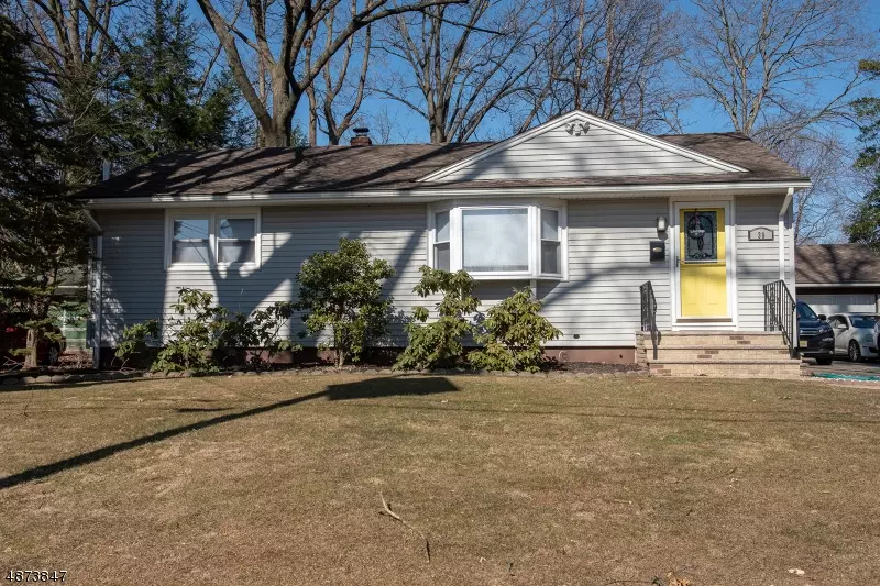 Edison Twp., NJ 08817,39 KATHLEEN PL