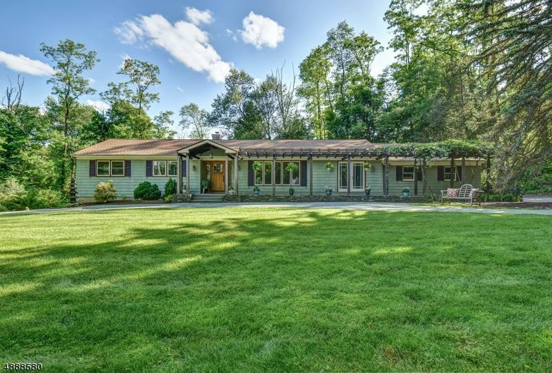 245 Whitenack Road, Bernards Twp., NJ 07931