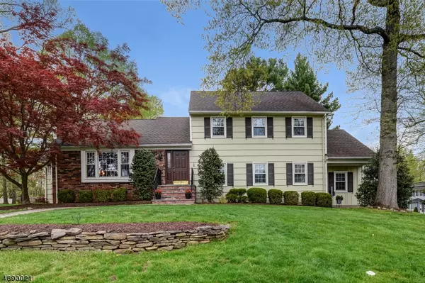 Florham Park Boro, NJ 07932,1 GREGMAR CT
