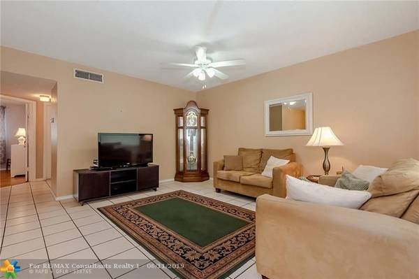 Lauderhill, FL 33313,1621 NW 46th Ave  #108