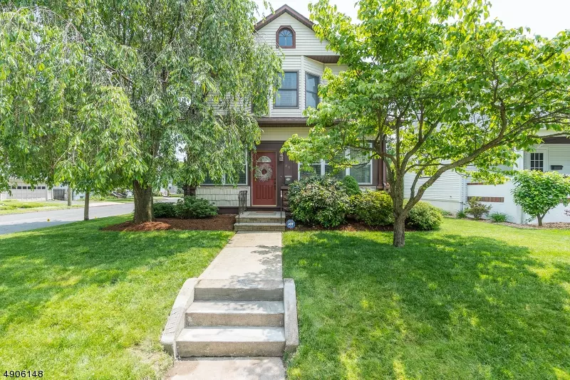 126 REA AVE, Hawthorne Boro, NJ 07506