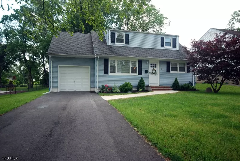 15 EQUATOR AVE, South Bound Brook Boro, NJ 08880