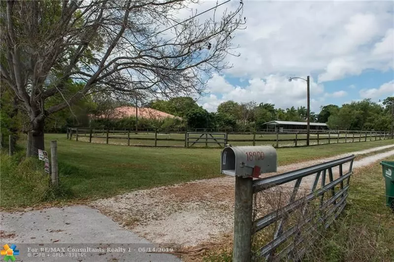 18900 SW 132nd Ave, Miami, FL 33177