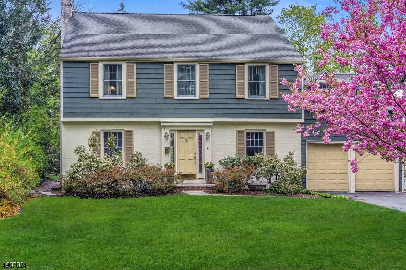 6 CURTIS TER, Montclair Twp., NJ 07042