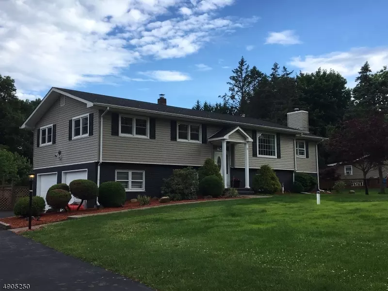Roxbury Twp., NJ 07876,37 CORN HOLLOW RD