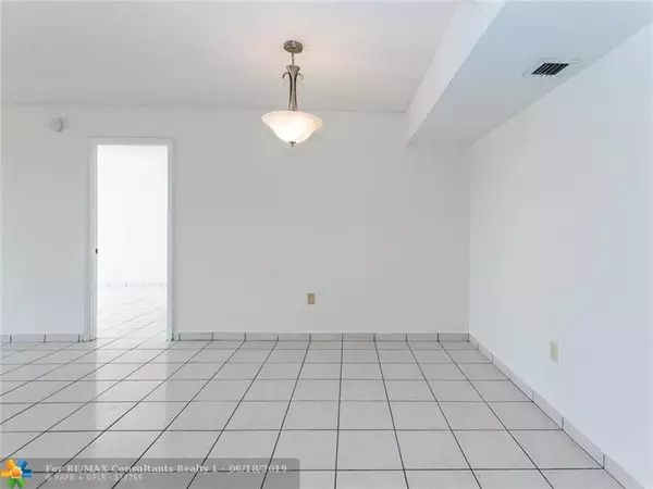 Pembroke Pines, FL 33026,900 Saint Charles Pl  #714