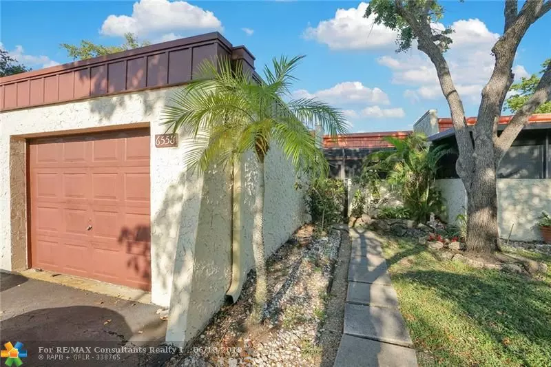 6558 NW 98th Ter  #B23, Tamarac, FL 33321