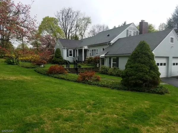 9 Mendham Rd, Chester Twp., NJ 07931