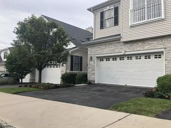 23 SCHWEINBERG DR, Roseland Boro, NJ 07068