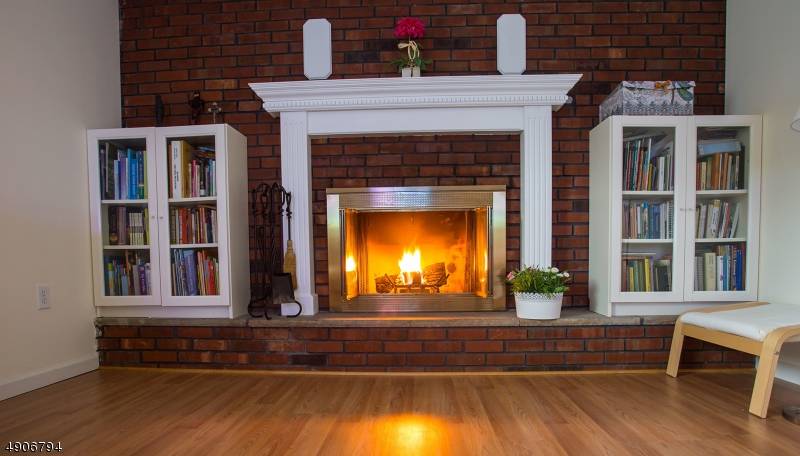100 FLORENCE AVE, Woodbridge Twp., NJ 07067