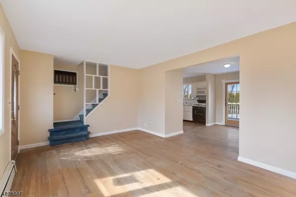 Woodland Park, NJ 07424,74 DOWLING PKY