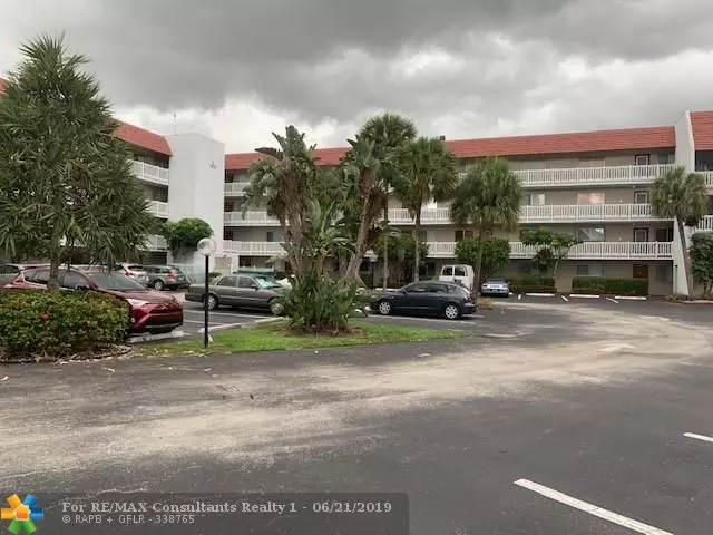 3601 Inverrary Dr  #208, Lauderhill, FL 33319