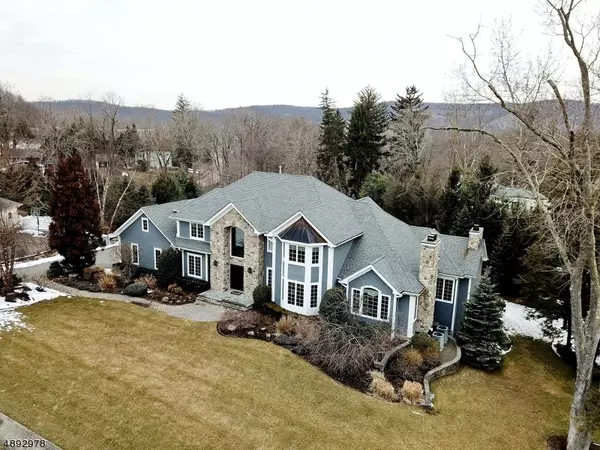 9 PONDS WAY, Oakland Boro, NJ 07436