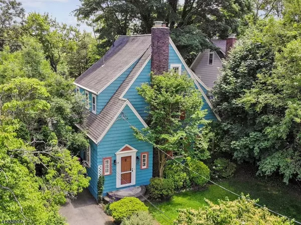 13 PARK TER, Montclair Twp., NJ 07043