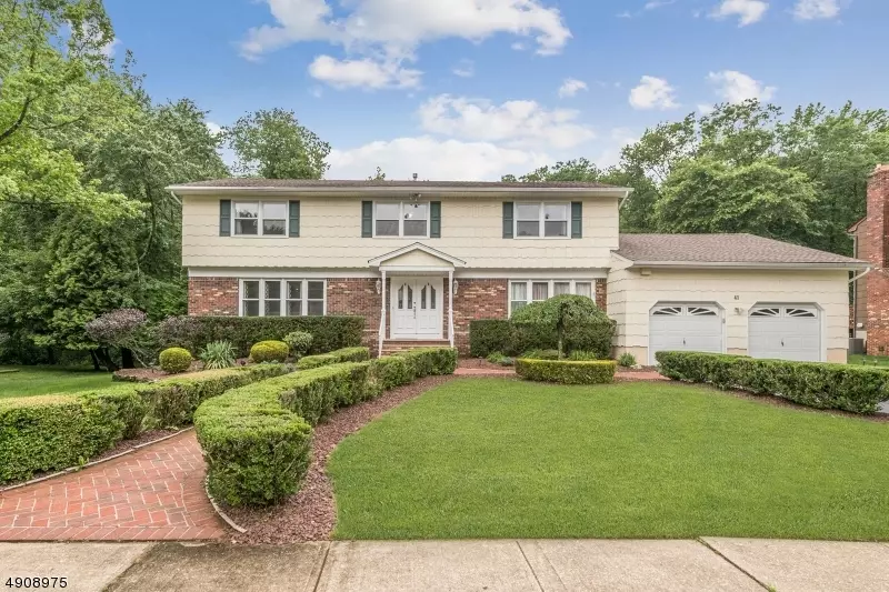 41 TRUMAN DR, Marlboro Twp., NJ 07746