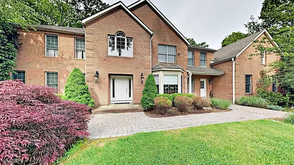 2 ANGELO DR, Sparta Twp., NJ 07871