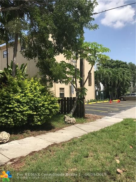 Wilton Manors, FL 33334,2741 NE 8th Ave  #16