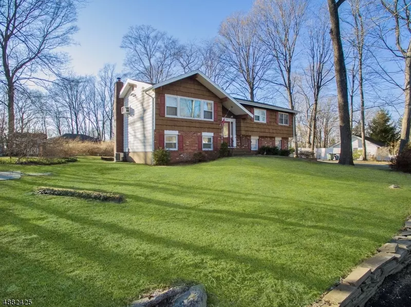 24 WEIR PL, Ringwood Boro, NJ 07456