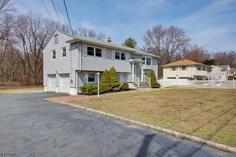 5 COLE RD, Fairfield Twp., NJ 07004