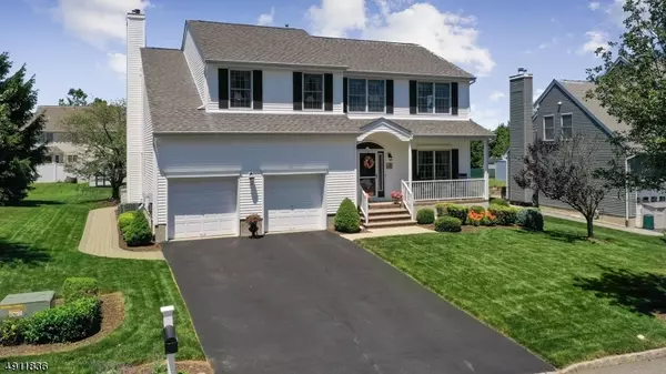 10 RAWLINGS CT, Roxbury Twp., NJ 07852