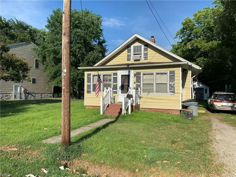 34 Wallace RD, Hampton, VA 23664