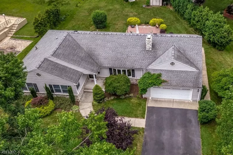 245 PEMBROOK RD, Mountainside Boro, NJ 07092