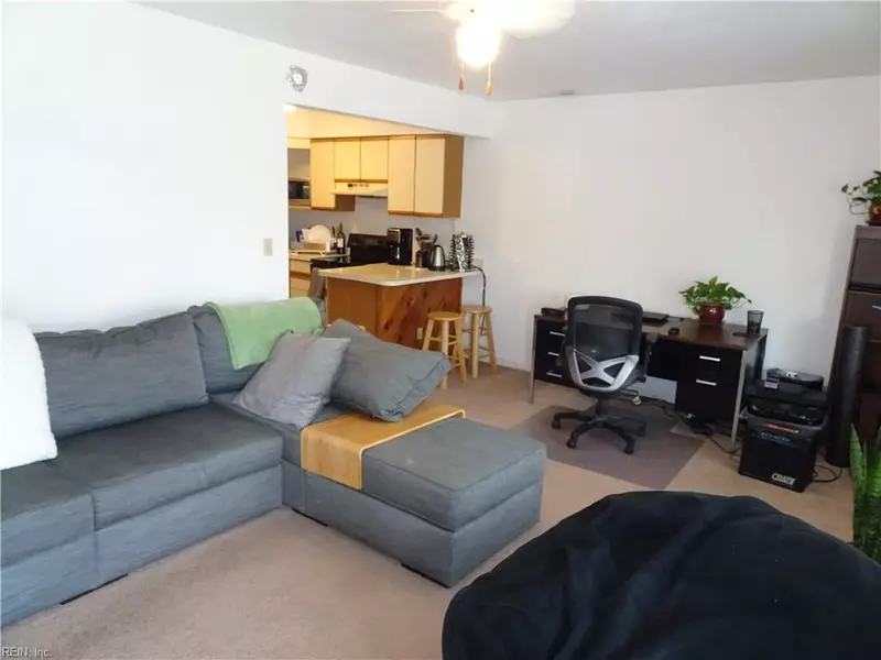 598 Pinewood DR #208, Virginia Beach, VA 23451