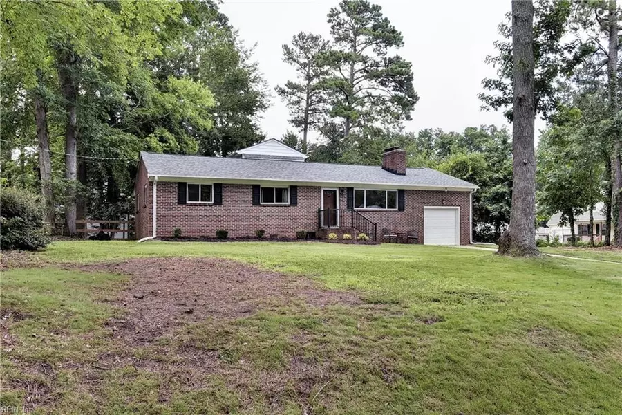 110 Redbud LN, Williamsburg, VA 23185