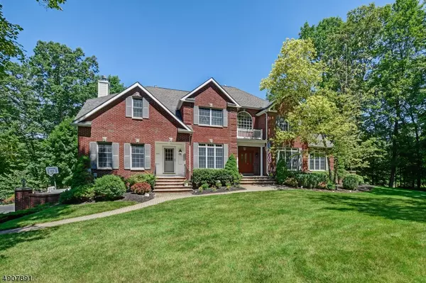 9 MEGAN TER, Sparta Twp., NJ 07871