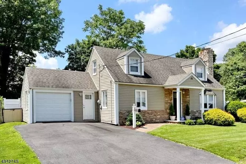 25 SKYLINE LAKES DR, Ringwood Boro, NJ 07456