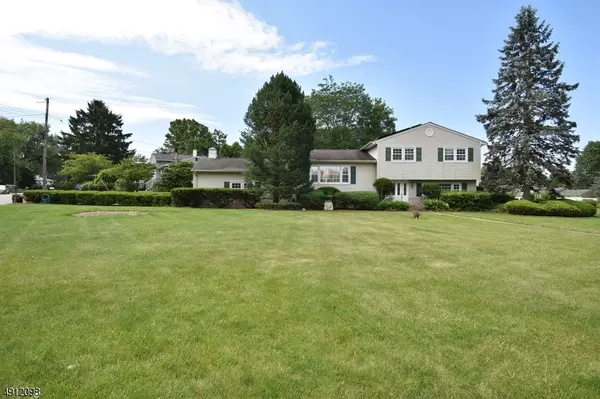 20 WALKER AVE, Roxbury Twp., NJ 07876