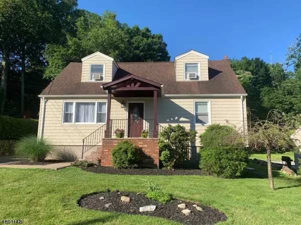 24 MANITO AVE, Oakland Boro, NJ 07436