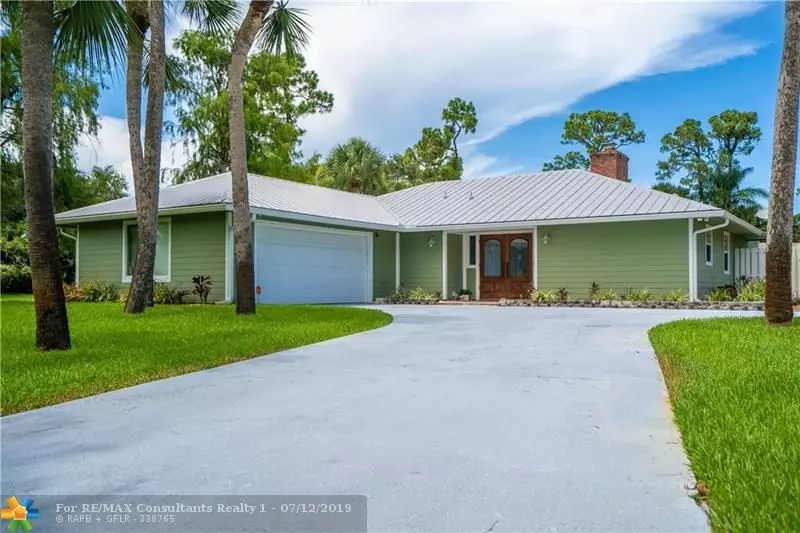 9375 Bent Pine Cir, Lake Worth, FL 33467