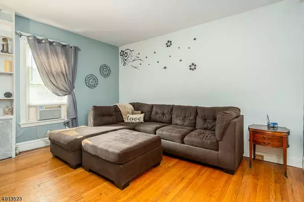 Bergenfield Boro, NJ 07621,27 LILAC ST