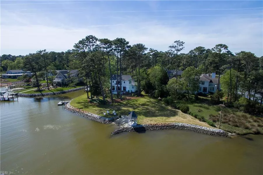 1205 Kittiwake CT, Virginia Beach, VA 23451