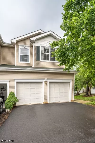 2 OLD ORCHARD CT, Clinton Town, NJ 08809