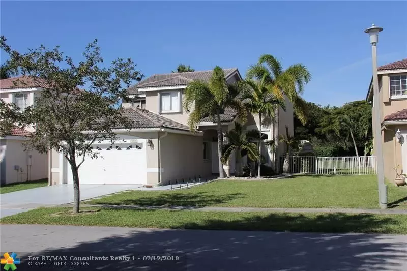 940 SW 177th Way, Pembroke Pines, FL 33029